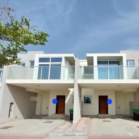 Damac Hills Townhouse Villa Дубай Екстериор снимка